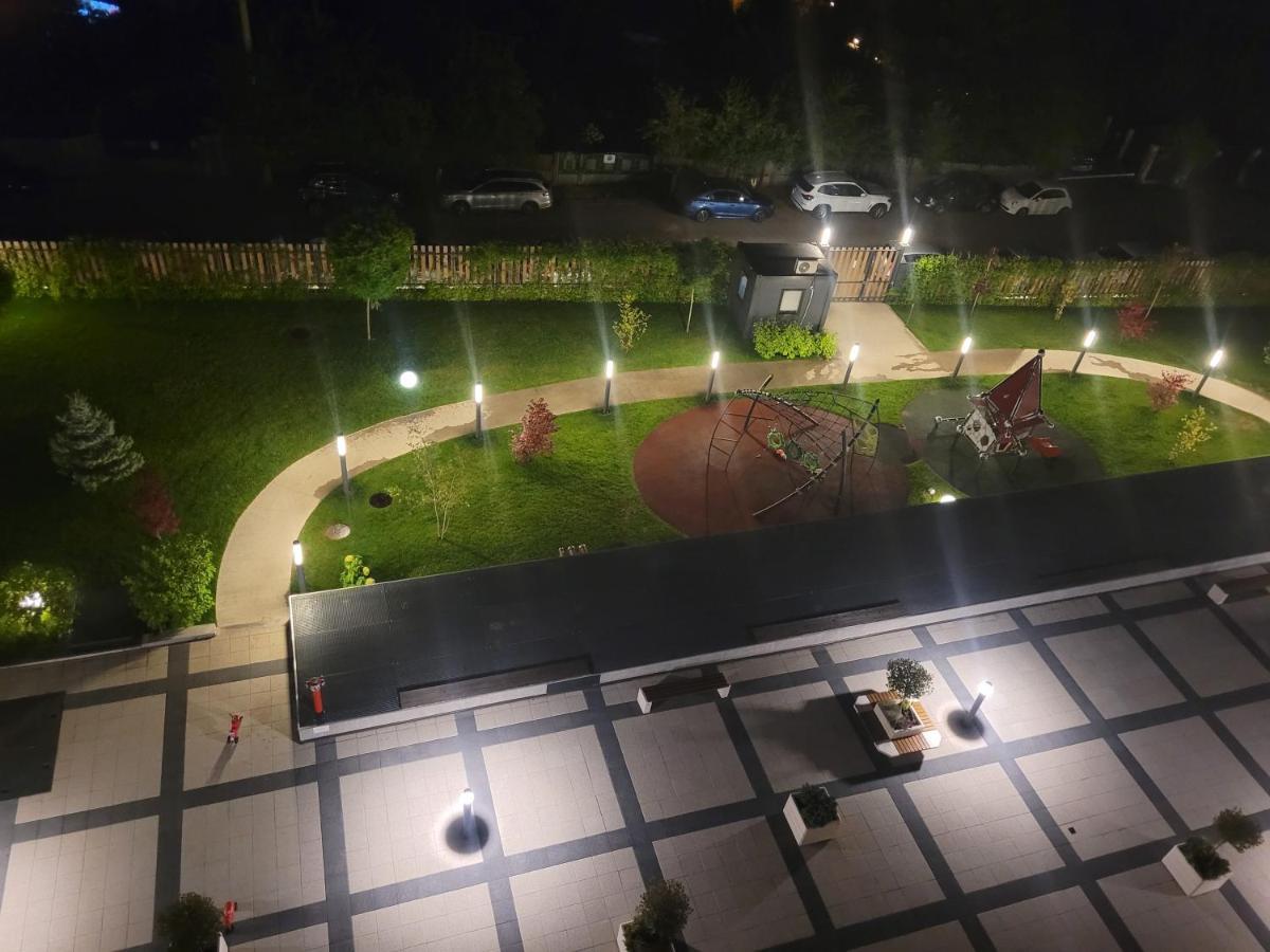 Apartment In Bucharest, Baneasa Green Area Exterior foto